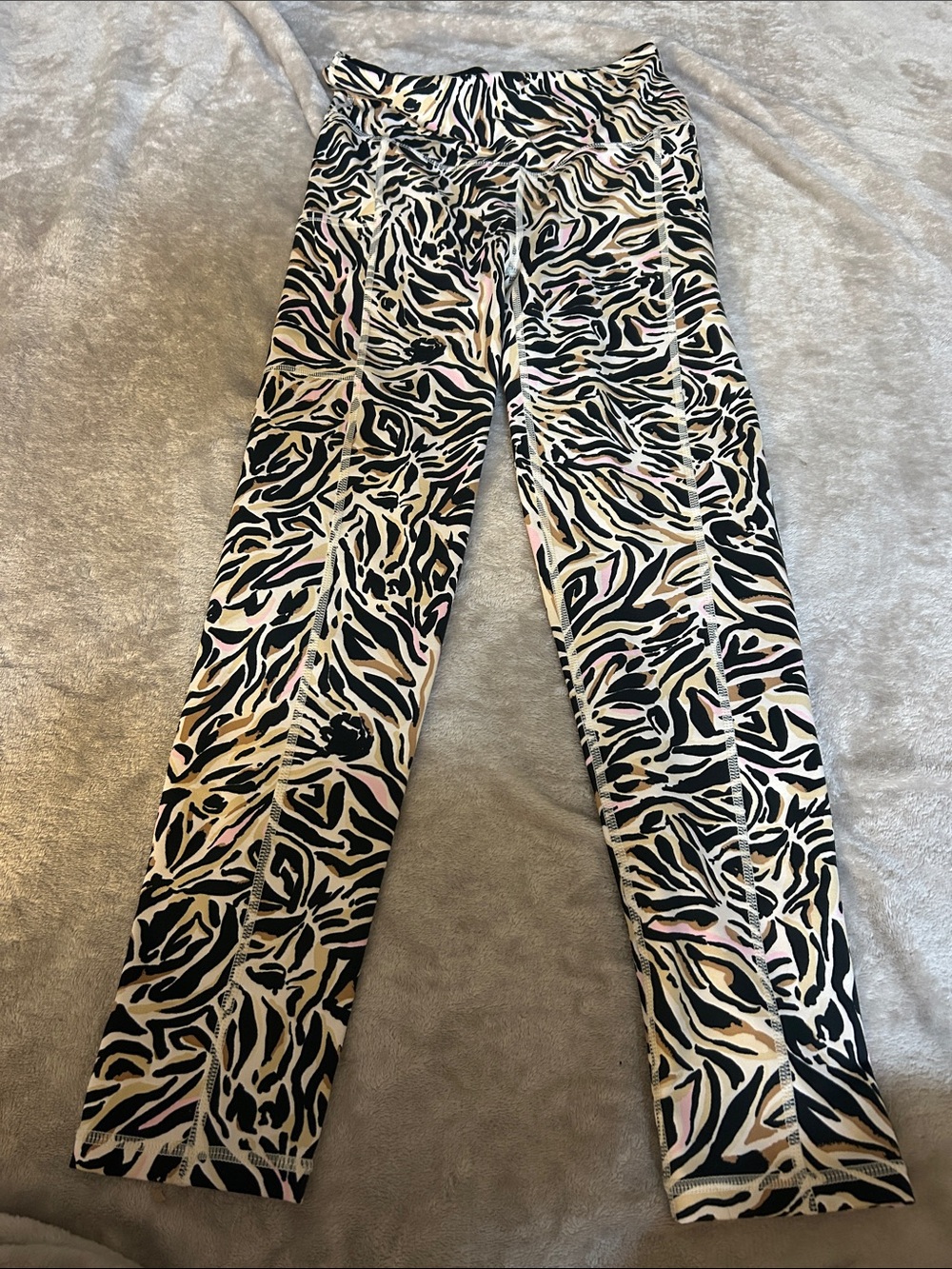 Lilly Pulitzer high rise midi legging in can you zee me